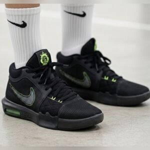 Nike Lebron Witness VIII Men's Basketball Shoes Sz 11